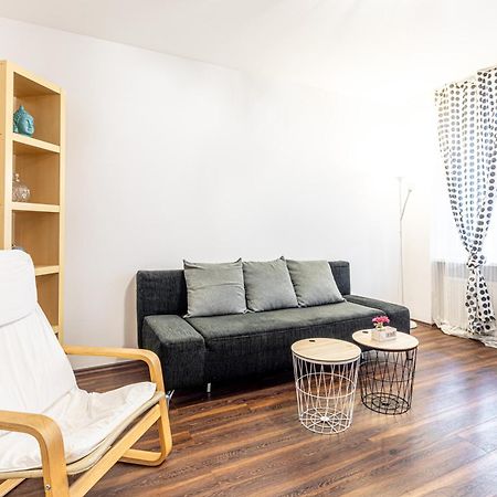 וינה Central & Affordable By Jr City Apartments מראה חיצוני תמונה