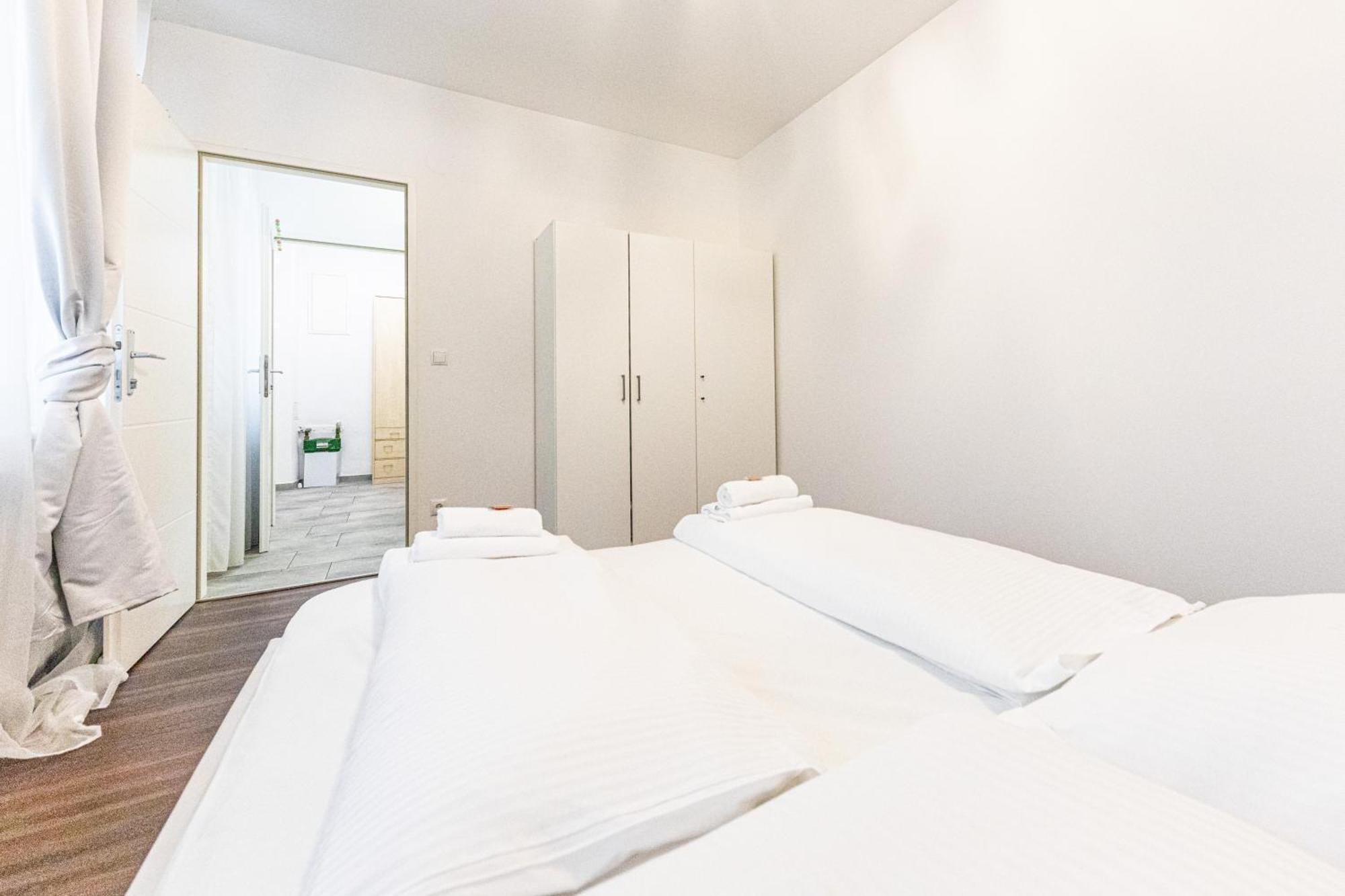 וינה Central & Affordable By Jr City Apartments מראה חיצוני תמונה