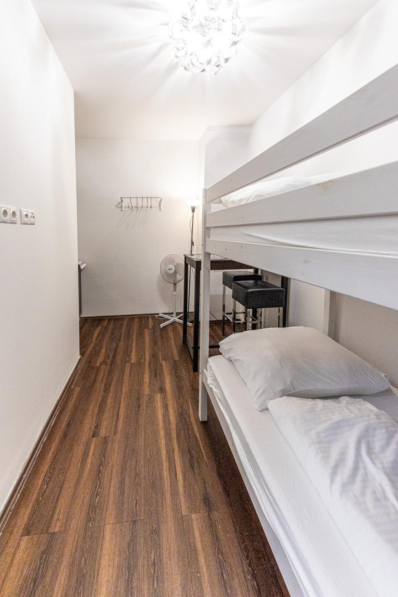 וינה Central & Affordable By Jr City Apartments מראה חיצוני תמונה