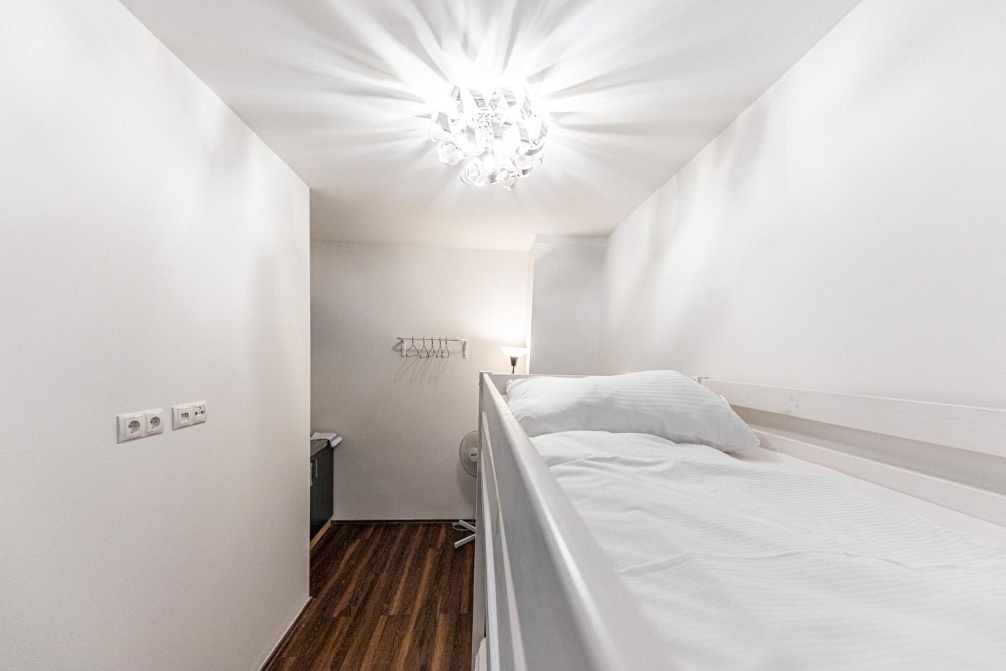 וינה Central & Affordable By Jr City Apartments מראה חיצוני תמונה