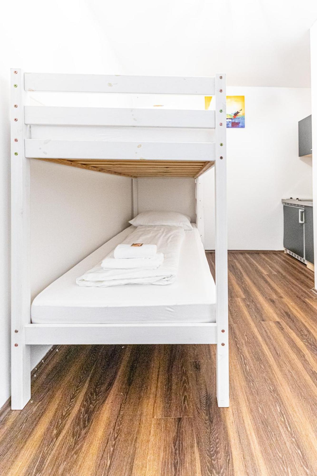 וינה Central & Affordable By Jr City Apartments מראה חיצוני תמונה