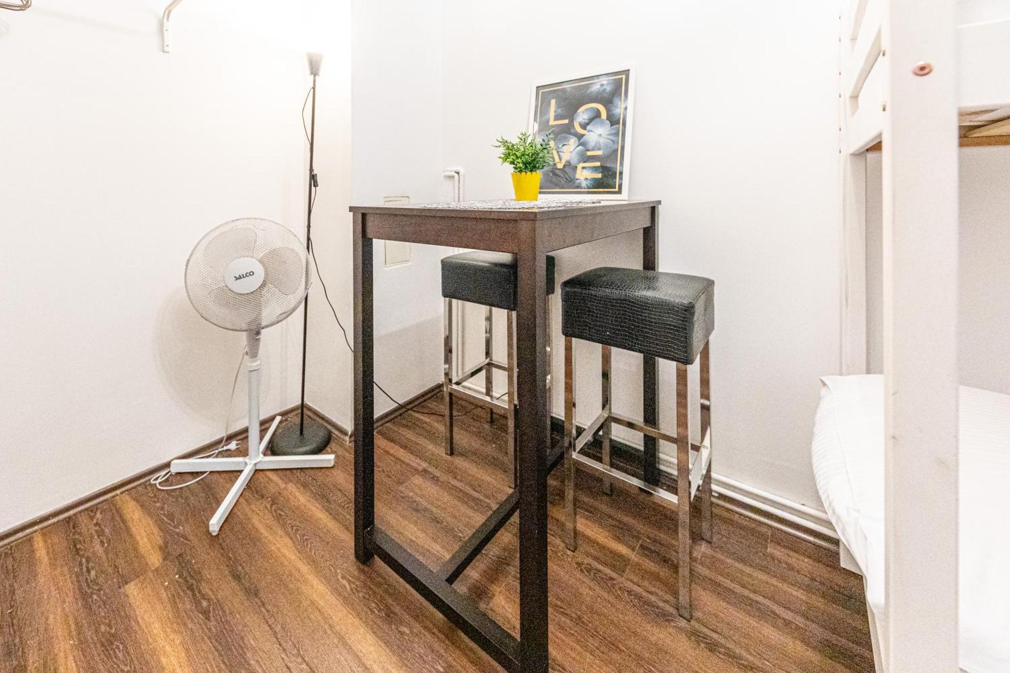 וינה Central & Affordable By Jr City Apartments חדר תמונה